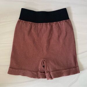 Free People Movement Happiness Runs Ribbed Shorts- Blk and Mauve-Size XS/S- NWOT